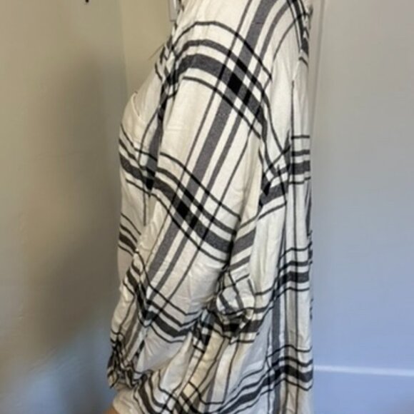 Oversized flannel from AE - Picture 3 of 6